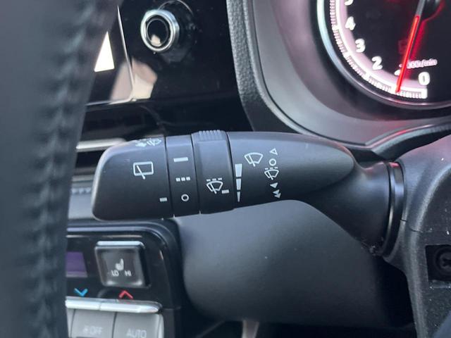 ヴォクシー Ｓ－Ｚ　純正１０．５型ナビ　後席モニター　バックカメラ　両側電動ドア　セーフティセンス　レーダークルーズ　禁煙車　ハーフレザーシート　前席シートヒーター　コーナーセンサー　スマートキー　ＬＥＤヘッド　ＥＴＣ（55枚目）