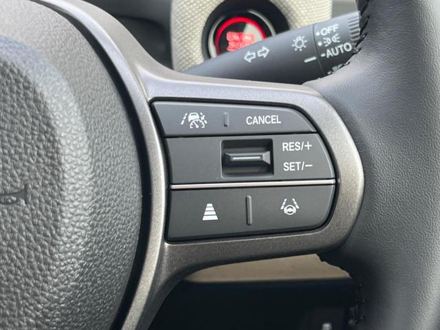 フリード エアー　ＥＸ　純正８型ディスプレイオーディオ　バックカメラ　登録済未使用車　両側電動ドア　ホンダセンシング　レーダークルーズ　ハーフレザーシート　シートヒーター　コーナーセンサー　スマートキー　ＬＥＤヘッド（7枚目）