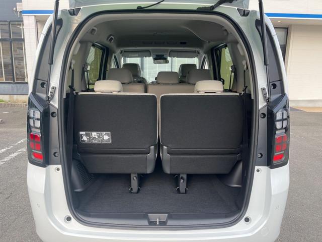 フリード エアー　ＥＸ　純正８型ディスプレイオーディオ　バックカメラ　登録済未使用車　両側電動ドア　ホンダセンシング　レーダークルーズ　ハーフレザーシート　シートヒーター　コーナーセンサー　スマートキー　ＬＥＤヘッド（36枚目）