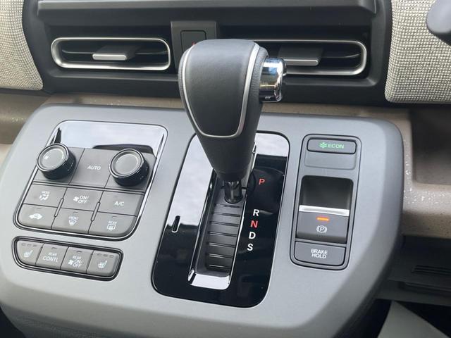 フリード エアー　ＥＸ　純正８型ディスプレイオーディオ　バックカメラ　登録済未使用車　両側電動ドア　ホンダセンシング　レーダークルーズ　ハーフレザーシート　シートヒーター　コーナーセンサー　スマートキー　ＬＥＤヘッド（38枚目）