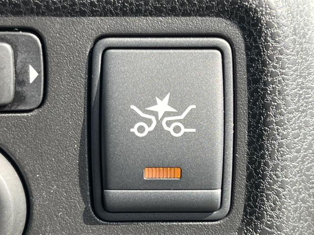 �y�G�}�[�W�F���V�[�u���[�L�z���s���ɑO���̎ԗ�����F�����A�Փ˂������Ȏ��͌x��ƃu���[�L�ŏՓˉ���Ɣ�Q�y�����A�V�X�g�B�����S�Ƀh���C�u�����y���݂��������܂��B