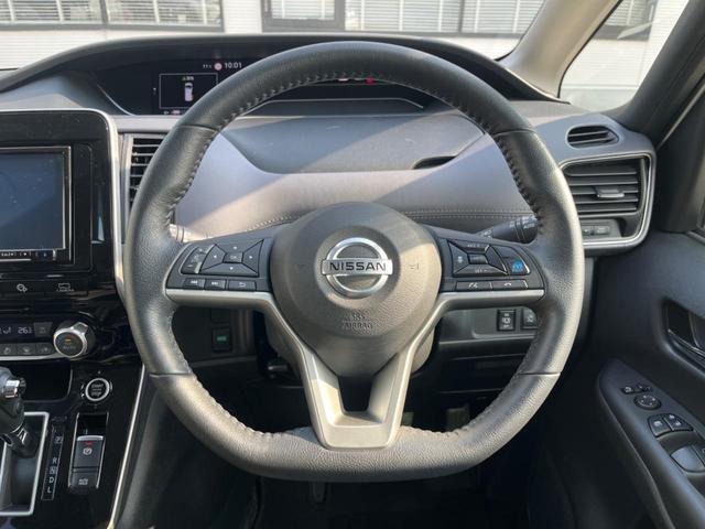 セレナ ハイウェイスターＶ　両側電動ドア　ＳＤナビ　全周囲カメラ　衝突被害軽減システム　禁煙車　コーナーセンサー　スマートキー　ＬＥＤヘッド　ビルトインＥＴＣ　純正１６インチアルミ　車線逸脱警報　オートライト　オートエアコン（11枚目）