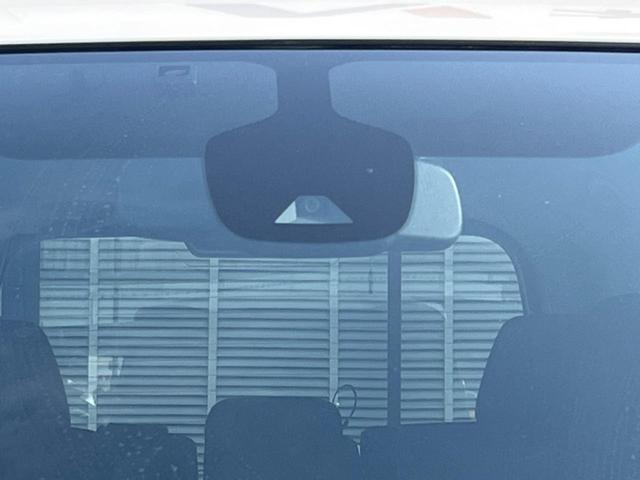 セレナ ハイウェイスターＶ　両側電動ドア　ＳＤナビ　全周囲カメラ　衝突被害軽減システム　禁煙車　コーナーセンサー　スマートキー　ＬＥＤヘッド　ビルトインＥＴＣ　純正１６インチアルミ　車線逸脱警報　オートライト　オートエアコン（28枚目）