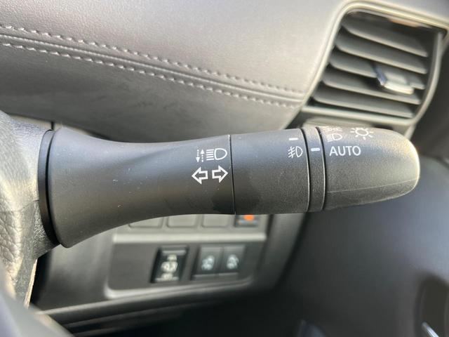 セレナ ハイウェイスターＶ　両側電動ドア　ＳＤナビ　全周囲カメラ　衝突被害軽減システム　禁煙車　コーナーセンサー　スマートキー　ＬＥＤヘッド　ビルトインＥＴＣ　純正１６インチアルミ　車線逸脱警報　オートライト　オートエアコン（51枚目）