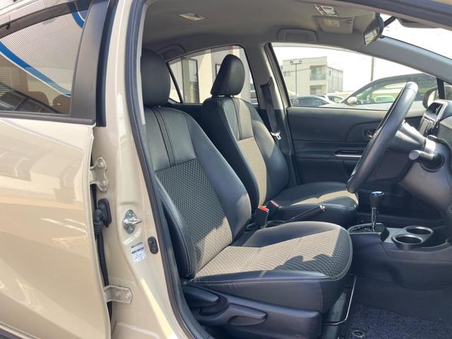 アクア クロスオーバー 純正SDナビ セーフティセンス クリアランスソナー バックカメラ オートハイビーム オートライト 革巻きステアリング スマートキー 純正16AW フルセグ Bluetooth CD/DVD 禁煙車(8枚目)