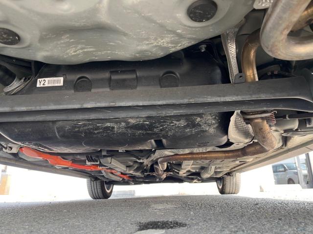 アクア クロスオーバー 純正SDナビ セーフティセンス クリアランスソナー バックカメラ オートハイビーム オートライト 革巻きステアリング スマートキー 純正16AW フルセグ Bluetooth CD/DVD 禁煙車(19枚目)