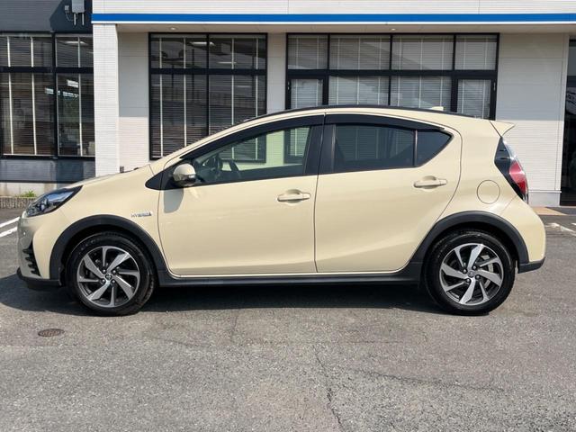 アクア クロスオーバー 純正SDナビ セーフティセンス クリアランスソナー バックカメラ オートハイビーム オートライト 革巻きステアリング スマートキー 純正16AW フルセグ Bluetooth CD/DVD 禁煙車(26枚目)