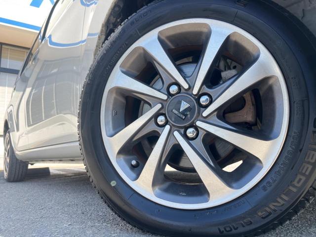 �y���f���X�^���P�S�C���`�A���~�z�C�[���z�O�ςɃ}�b�`�����A���~�z�C�[���𑕒����Ă���܂��B�e��A���~�z�C�[����A�X�^�b�h���X�^�C�����戵�����Ă���܂��B���񂲑��k����������