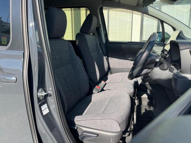 シエンタ ハイブリッドZ 純正10.5インチナビ パノラミックビューモニター セーフティセンス 両側パワースライドドア シートヒーター ステアリングヒーター BSM クリアランスソナー オートハイビーム ETC(8枚目)