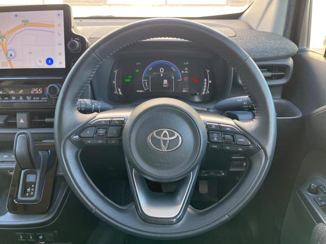 シエンタ ハイブリッドZ 純正10.5インチナビ パノラミックビューモニター セーフティセンス 両側パワースライドドア シートヒーター ステアリングヒーター BSM クリアランスソナー オートハイビーム ETC(11枚目)