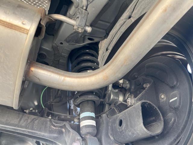 シエンタ ハイブリッドZ 純正10.5インチナビ パノラミックビューモニター セーフティセンス 両側パワースライドドア シートヒーター ステアリングヒーター BSM クリアランスソナー オートハイビーム ETC(20枚目)