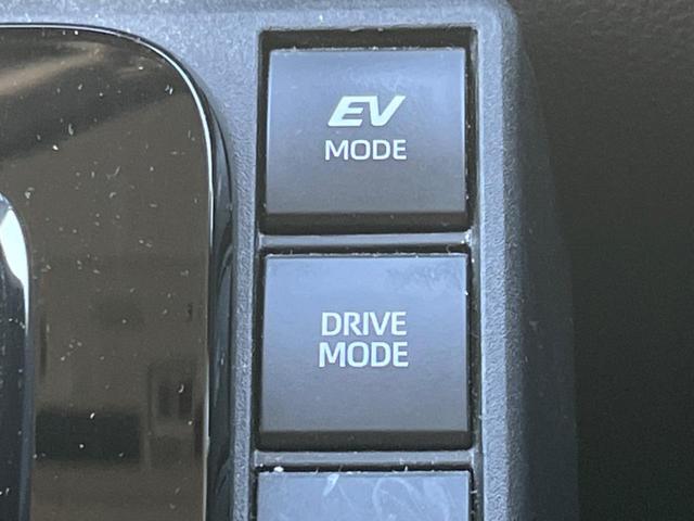 シエンタ ハイブリッドZ 純正10.5インチナビ パノラミックビューモニター セーフティセンス 両側パワースライドドア シートヒーター ステアリングヒーター BSM クリアランスソナー オートハイビーム ETC(35枚目)