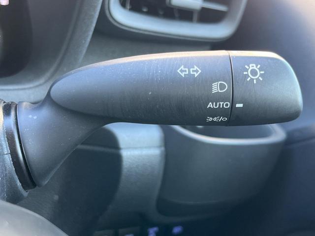 シエンタ ハイブリッドZ 純正10.5インチナビ パノラミックビューモニター セーフティセンス 両側パワースライドドア シートヒーター ステアリングヒーター BSM クリアランスソナー オートハイビーム ETC(41枚目)