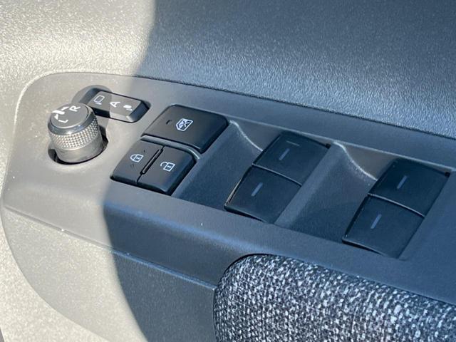 シエンタ ハイブリッドZ 純正10.5インチナビ パノラミックビューモニター セーフティセンス 両側パワースライドドア シートヒーター ステアリングヒーター BSM クリアランスソナー オートハイビーム ETC(45枚目)