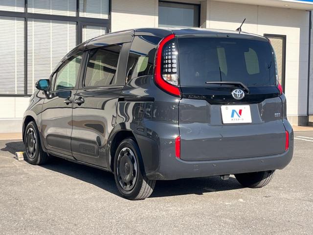 シエンタ ハイブリッドZ 純正10.5インチナビ パノラミックビューモニター セーフティセンス 両側パワースライドドア シートヒーター ステアリングヒーター BSM クリアランスソナー オートハイビーム ETC(62枚目)