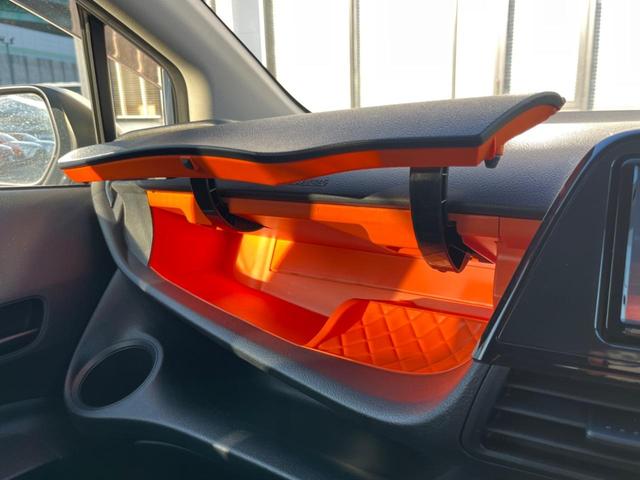 シエンタ ハイブリッドＸ　純正ナビ　バックカメラ　セーフティセンスＣ　パワースライドドア　シートヒーター　ＬＥＤヘッド　フォグランプ　スマートキー　ＥＴＣ　フルセグＴＶ　Ｂｌｕｅｔｏｏｔｈ　オートライト（37枚目）