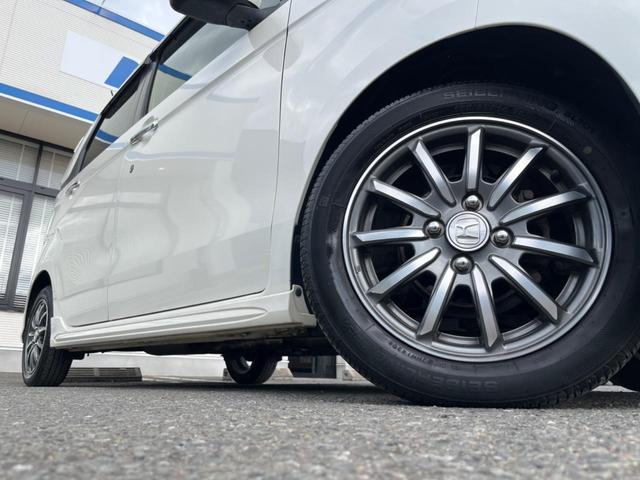 �y�����P�S�C���`�A���~�z�C�[���z�O�ςɃ}�b�`���������A���~�z�C�[���𑕒����Ă���܂��B�e��ЊO�A���~�z�C�[����A�X�^�b�h���X�^�C�����戵�����Ă���܂��B���񂲑��k����������