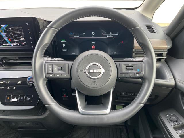 セレナ ｅ－パワー　ハイウェイスターＶ　純正１２．３インチナビ　ハンズフリー両側パワースライドドア　アラウンドビューモニター　インテリジェントルームミラー　プロパイロット　ＢＳＭ　電動パーキングブレーキ　オートハイビーム（12枚目）