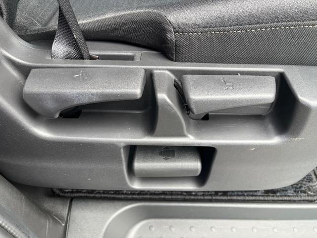 セレナ ｅ－パワー　ハイウェイスターＶ　純正１２．３インチナビ　ハンズフリー両側パワースライドドア　アラウンドビューモニター　インテリジェントルームミラー　プロパイロット　ＢＳＭ　電動パーキングブレーキ　オートハイビーム（47枚目）