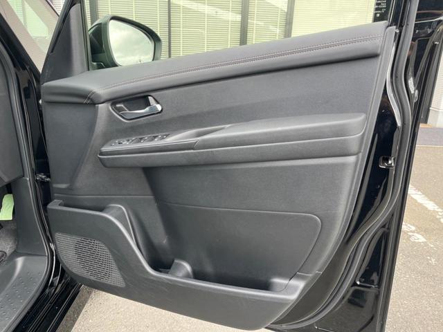 セレナ ｅ－パワー　ハイウェイスターＶ　純正１２．３インチナビ　ハンズフリー両側パワースライドドア　アラウンドビューモニター　インテリジェントルームミラー　プロパイロット　ＢＳＭ　電動パーキングブレーキ　オートハイビーム（53枚目）