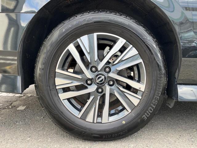 セレナ ｅ－パワー　ハイウェイスターＶ　純正１２．３インチナビ　ハンズフリー両側パワースライドドア　アラウンドビューモニター　インテリジェントルームミラー　プロパイロット　ＢＳＭ　電動パーキングブレーキ　オートハイビーム（54枚目）