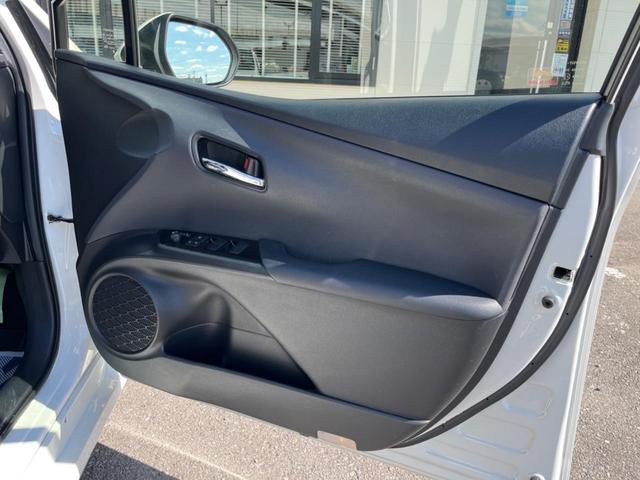 プリウス Ｓツーリングセレクション　後期　純正９型ナビ　バックカメラ　セーフティセンス　レーダークルーズ　禁煙車　シートヒーター　コーナーセンサー　スマートキー　ＬＥＤヘッド　ビルトインＥＴＣ　純正１７インチアルミ　オートハイビーム（38枚目）