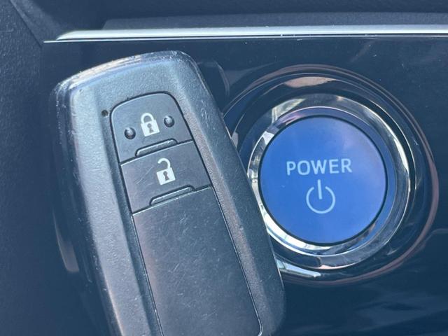 プリウス Ｓツーリングセレクション　後期　純正９型ナビ　バックカメラ　セーフティセンス　レーダークルーズ　禁煙車　シートヒーター　コーナーセンサー　スマートキー　ＬＥＤヘッド　ビルトインＥＴＣ　純正１７インチアルミ　オートハイビーム（48枚目）