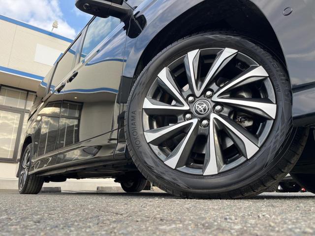 ヴォクシー S-Z ナビ機能付き10.5型ディスプレイオーディオ パノラミックビューモニター 12.8型フリップダウン 両側電動スライドドア セーフティセンス 禁煙車 パワーバックドア 三眼LEDヘッドライト(14枚目)