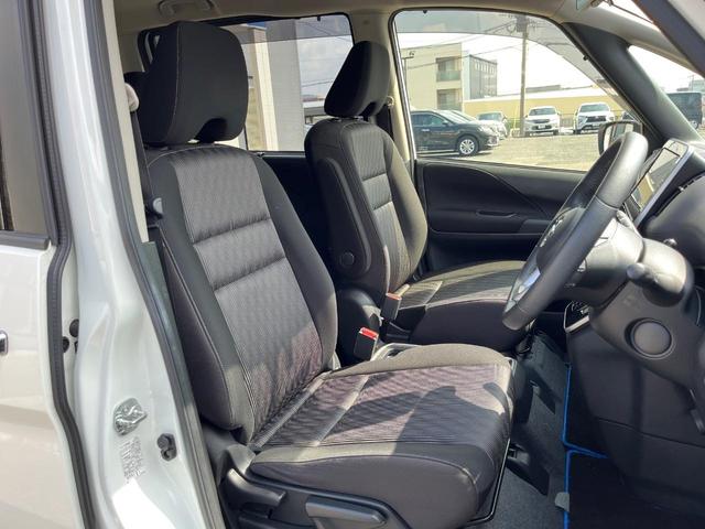 セレナ ｅ－パワー　ハイウェイスターＶ　純正１０型ナビ　後席モニター　全周囲カメラ　ハンズフリー両側電動ドア　セーフティパックＡ　リアオートエアコン　プロパイロット　禁煙車　前席シートヒーター　コーナーセンサー　スマートキー　ＬＥＤヘッド（8枚目）