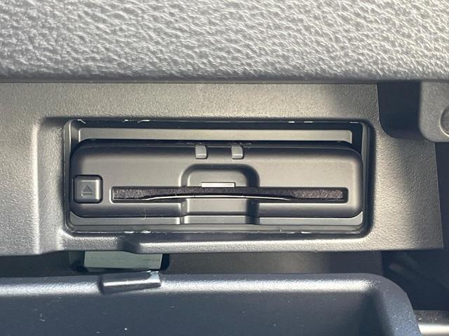 セレナ ｅ－パワー　ハイウェイスターＶ　純正１０型ナビ　後席モニター　全周囲カメラ　ハンズフリー両側電動ドア　セーフティパックＡ　リアオートエアコン　プロパイロット　禁煙車　前席シートヒーター　コーナーセンサー　スマートキー　ＬＥＤヘッド（36枚目）