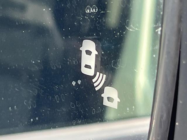 セレナ ｅ－パワー　ハイウェイスターＶ　純正１０型ナビ　後席モニター　全周囲カメラ　ハンズフリー両側電動ドア　セーフティパックＡ　リアオートエアコン　プロパイロット　禁煙車　前席シートヒーター　コーナーセンサー　スマートキー　ＬＥＤヘッド（38枚目）