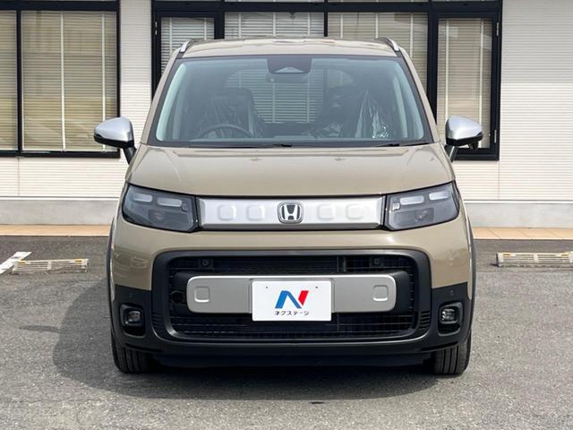 フリード ｅ：ＨＥＶクロスター　登録済未使用車　ホンダセンシング　アダプティブクルーズコントロール　シートヒーター　両側パワースライドドア　ＢＳＭ　電動パーキングブレーキ　ＬＥＤヘッドライト　オートライト　スマートキー（15枚目）