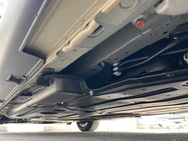 フリード ｅ：ＨＥＶクロスター　登録済未使用車　ホンダセンシング　アダプティブクルーズコントロール　シートヒーター　両側パワースライドドア　ＢＳＭ　電動パーキングブレーキ　ＬＥＤヘッドライト　オートライト　スマートキー（23枚目）