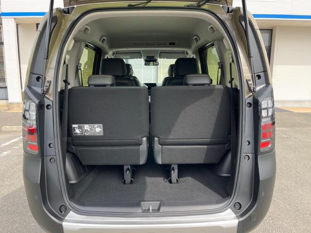 フリード ｅ：ＨＥＶクロスター　登録済未使用車　ホンダセンシング　アダプティブクルーズコントロール　シートヒーター　両側パワースライドドア　ＢＳＭ　電動パーキングブレーキ　ＬＥＤヘッドライト　オートライト　スマートキー（46枚目）