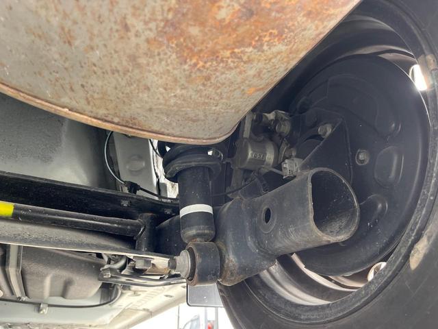 シエンタ ハイブリッド　ファンベースＧ　純正９インチナビ　パノラミックビューモニター　クルーズコントロール　セーフティセンス　両側パワースライドドア　クリアランスソナー　オートハイビーム　スマートキー　ＥＴＣ　Ｂｌｕｅｔｏｏｔｈ（21枚目）