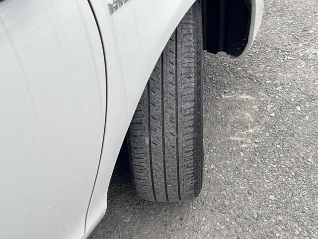 シエンタ ハイブリッド　ファンベースＧ　純正９インチナビ　パノラミックビューモニター　クルーズコントロール　セーフティセンス　両側パワースライドドア　クリアランスソナー　オートハイビーム　スマートキー　ＥＴＣ　Ｂｌｕｅｔｏｏｔｈ（56枚目）