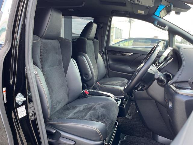 アルファード ２．５Ｓ　タイプゴールド　ムーンルーフ　純正９型ディスプレイオーディオ　ナビキット　後席モニター　バックカメラ　両側電動スライドドア　セーフティセンス　レーダークルーズ　禁煙車　パワーバックドア　三眼ＬＥＤヘッド　ＥＴＣ（8枚目）