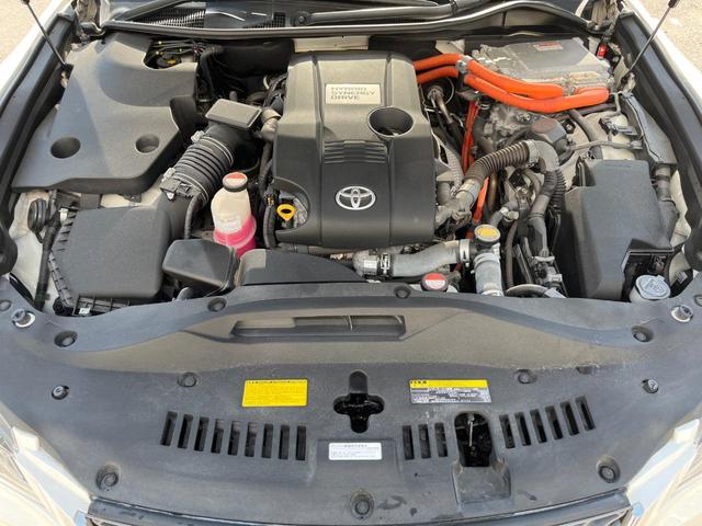 クラウンハイブリッド アスリートＧ　メーカーナビ　ムーンルーフ　プリクラッシュセーフティ　レーダークルーズコントロール　インテリジェントクリアランスソナー　１８インチスパッタリングＡＷ　黒革シート　シートベンチレーション（18枚目）