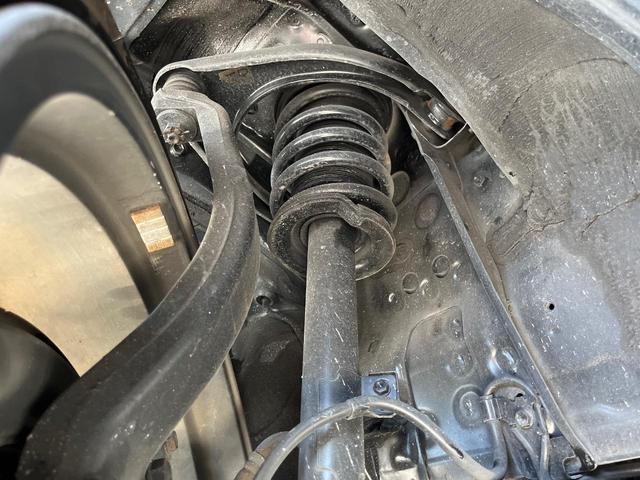 クラウンハイブリッド アスリートＧ　メーカーナビ　ムーンルーフ　プリクラッシュセーフティ　レーダークルーズコントロール　インテリジェントクリアランスソナー　１８インチスパッタリングＡＷ　黒革シート　シートベンチレーション（20枚目）