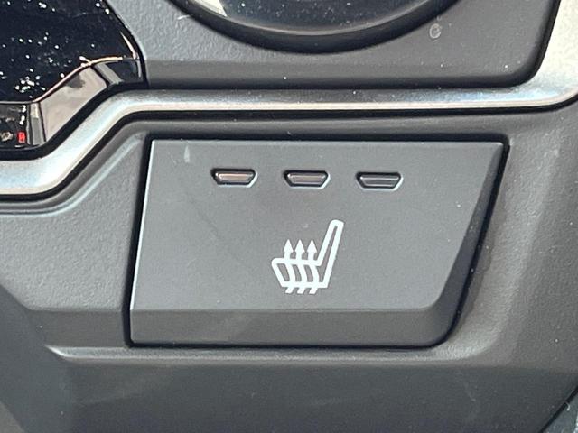 シビック ハッチバック　ターボ　純正ナビ　ホンダセンシング　アダプティブクルーズコントロール　シートヒーター　ＬＥＤヘッドライト　オートライト　パドルシフト　バックカメラ　Ｂｌｕｅｔｏｏｔｈ　フルセク　スマートキー（35枚目）