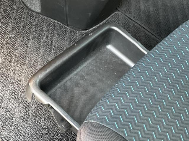 ルーミー カスタムＧ－Ｔ　ターボ　純正９インチＤＡ　パノラミックビューモニター　両側パワースライドドア　アダプティブクルーズコントロール　スマートアシスト　コーナーセンサー　シートヒーター　電動パーキンクブレーキ（45枚目）