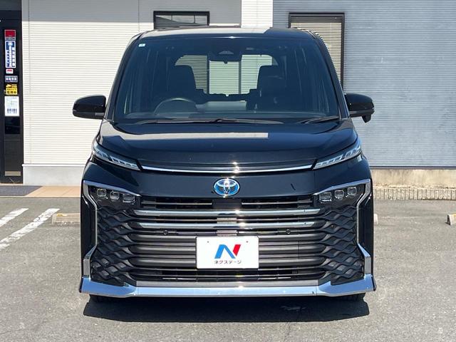 ヴォクシー ハイブリッドＳ－Ｚ　両側電動ドア　バックカメラ　１００Ｖ電源　衝突軽減　レーダークルーズ　禁煙車　電動リアゲート　ハーフレザー　コーナーセンサー　スマートキー　ＬＥＤヘッド　純正１７アルミ（14枚目）