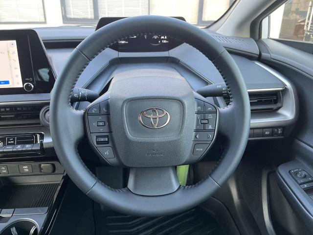 �y�����v�����X�e�A�����O�z�㎿�Ȋv���g�p���邱�ƂŁA��ɂ����������݂ƂĂ��^�]���₷���n���h���ł���