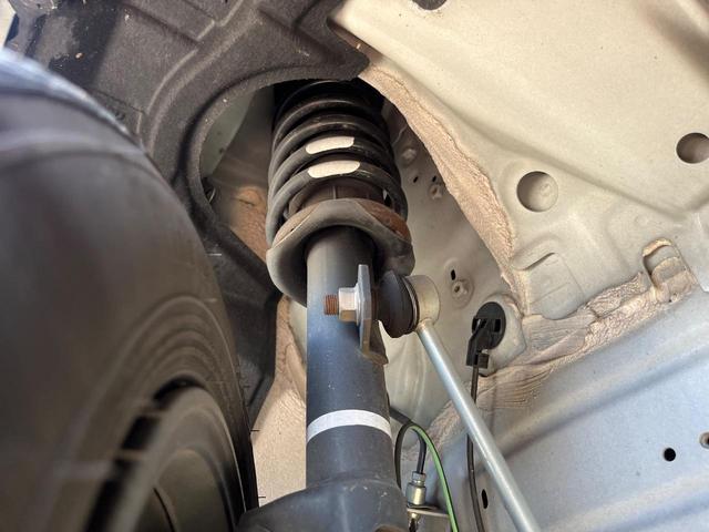 ルーミー カスタムＧ　純正９型ナビ　後席モニター　全周囲カメラ　レーダークルーズ　衝突軽減　両側電動ドア　シートヒーター　禁煙車　オートエアコン　ＬＥＤヘッド　ＥＴＣ　ドラレコ　オートブレーキホールド　純正１４アルミ（20枚目）