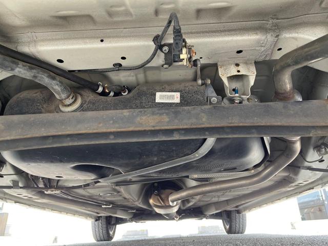 アルトターボＲＳ ベースグレード　ターボ　ＳＤナビ　バックカメラ　レーダブレーキサポート　禁煙車　シートヒーター　スマートキー　ＨＩＤヘッド　ビルトインＥＴＣ　専用１５インチアルミ　オートライト　オートエアコン　パドルシフト（19枚目）