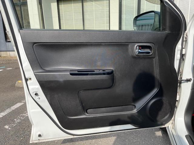 アルトターボＲＳ ベースグレード　ターボ　ＳＤナビ　バックカメラ　レーダブレーキサポート　禁煙車　シートヒーター　スマートキー　ＨＩＤヘッド　ビルトインＥＴＣ　専用１５インチアルミ　オートライト　オートエアコン　パドルシフト（40枚目）