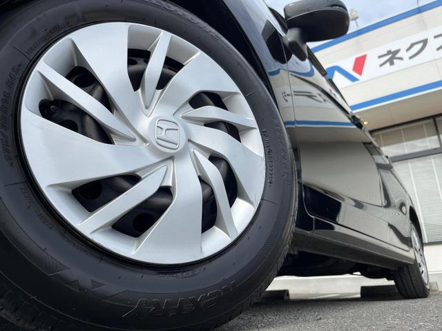 フィット １３Ｇ・Ｌパッケージ　純正ナビ　ＣＴＢＡ　クルーズコントロール　ＬＥＤヘッドライト　スマートキー　ＥＴＣ　Ｂｌｕｅｔｏｏｔｈ　フルセグ　オートライト　電動格納ミラー　オートエアコン（13枚目）