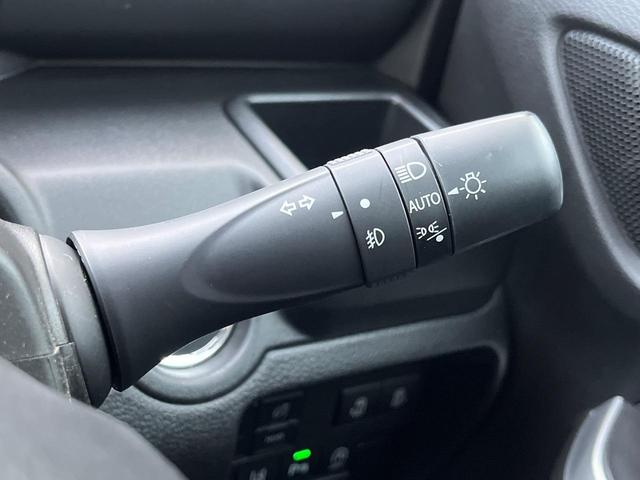 ソリオ ハイブリッドＭＺ　純正９型ナビ　全周囲カメラ　両側電動ドア　セーフティサポート　レーダークルーズ　禁煙車　シートヒーター　コーナーセンサー　スマートキー　ＬＥＤヘッド　純正１５インチアルミ　オートハイビーム（45枚目）