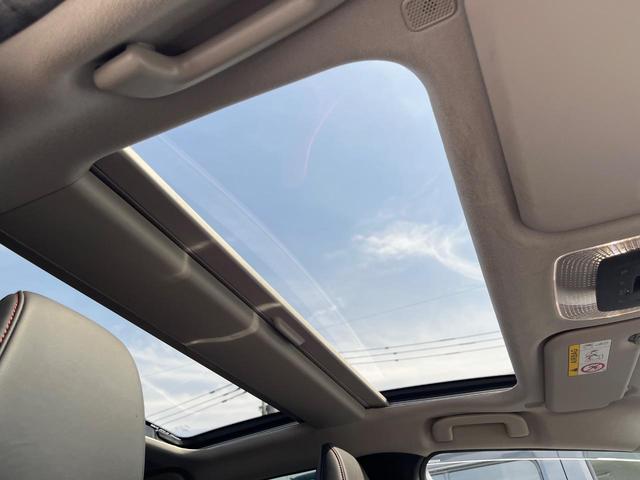 プリウス Ｚ　ガラスルーフ　１２．３型ディスプレイオーディオ　全周囲カメラ　１００Ｖ電源　衝突軽減　レーダークルーズ　禁煙車　前席シートエアコン　パワーシート　ドラレコ　コーナーセンサー　ＬＥＤヘッド　ＥＴＣ２．０（3枚目）