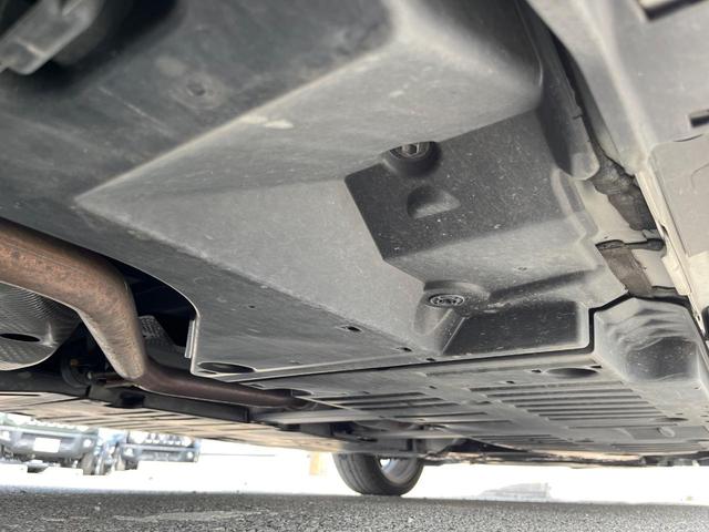 プリウス Ｚ　ガラスルーフ　１２．３型ディスプレイオーディオ　全周囲カメラ　１００Ｖ電源　衝突軽減　レーダークルーズ　禁煙車　前席シートエアコン　パワーシート　ドラレコ　コーナーセンサー　ＬＥＤヘッド　ＥＴＣ２．０（69枚目）